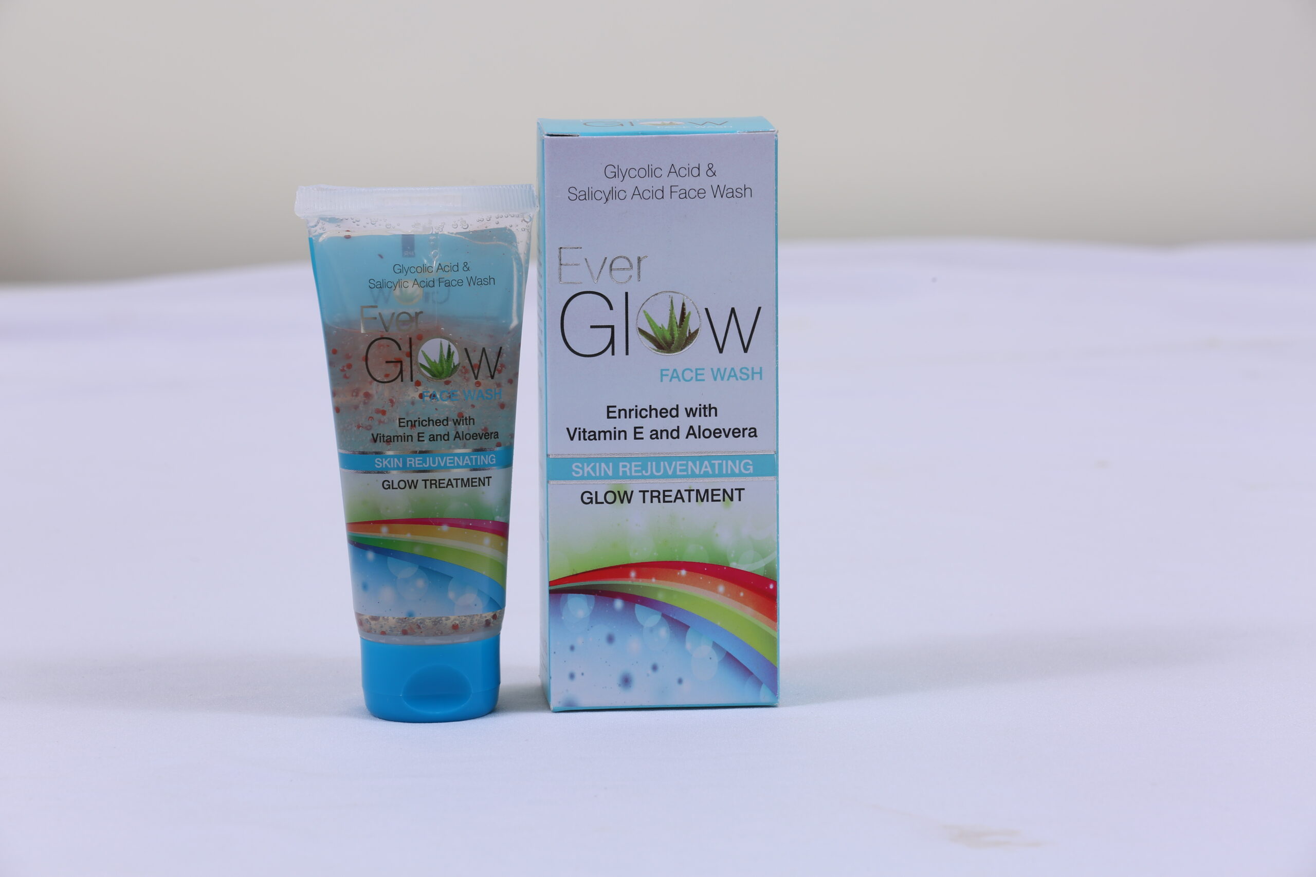 EVERGLOW FACEWASH (Glycolic Acid + Aloe Vera Extracts Gel Base Face Wash)